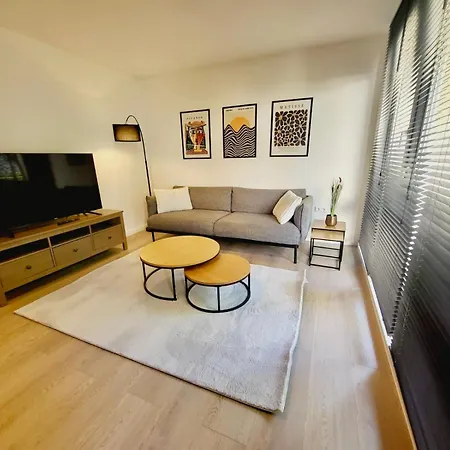 Genter Base - Self Check-in, Smart-tv, Balkon *