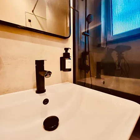 Genter Base - Self Check-in, Smart-tv, Balkon *