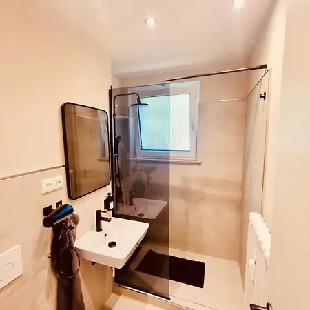 Genter Base - Self Check-in, Smart-tv, Balkon *