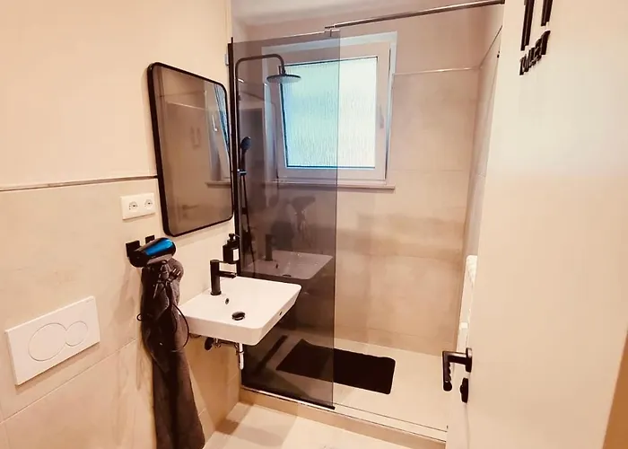 Genter Base - Self Check-in, Smart-tv, Balkon * Bremen